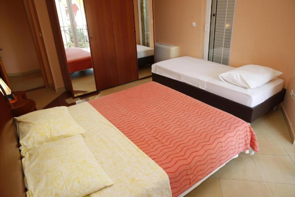 Vila Nara Hotel Vodice Luaran gambar