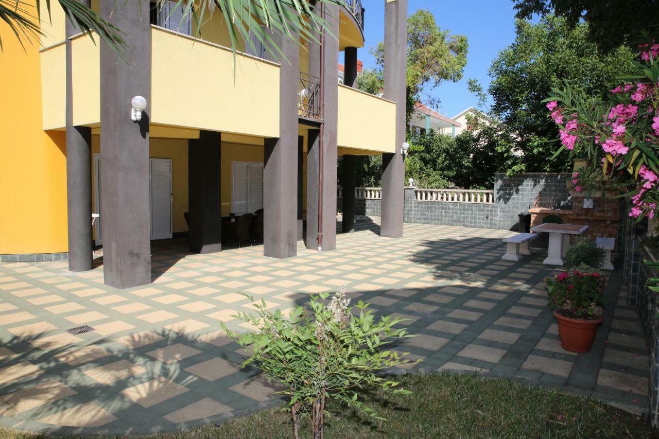 Vila Nara Hotel Vodice Luaran gambar