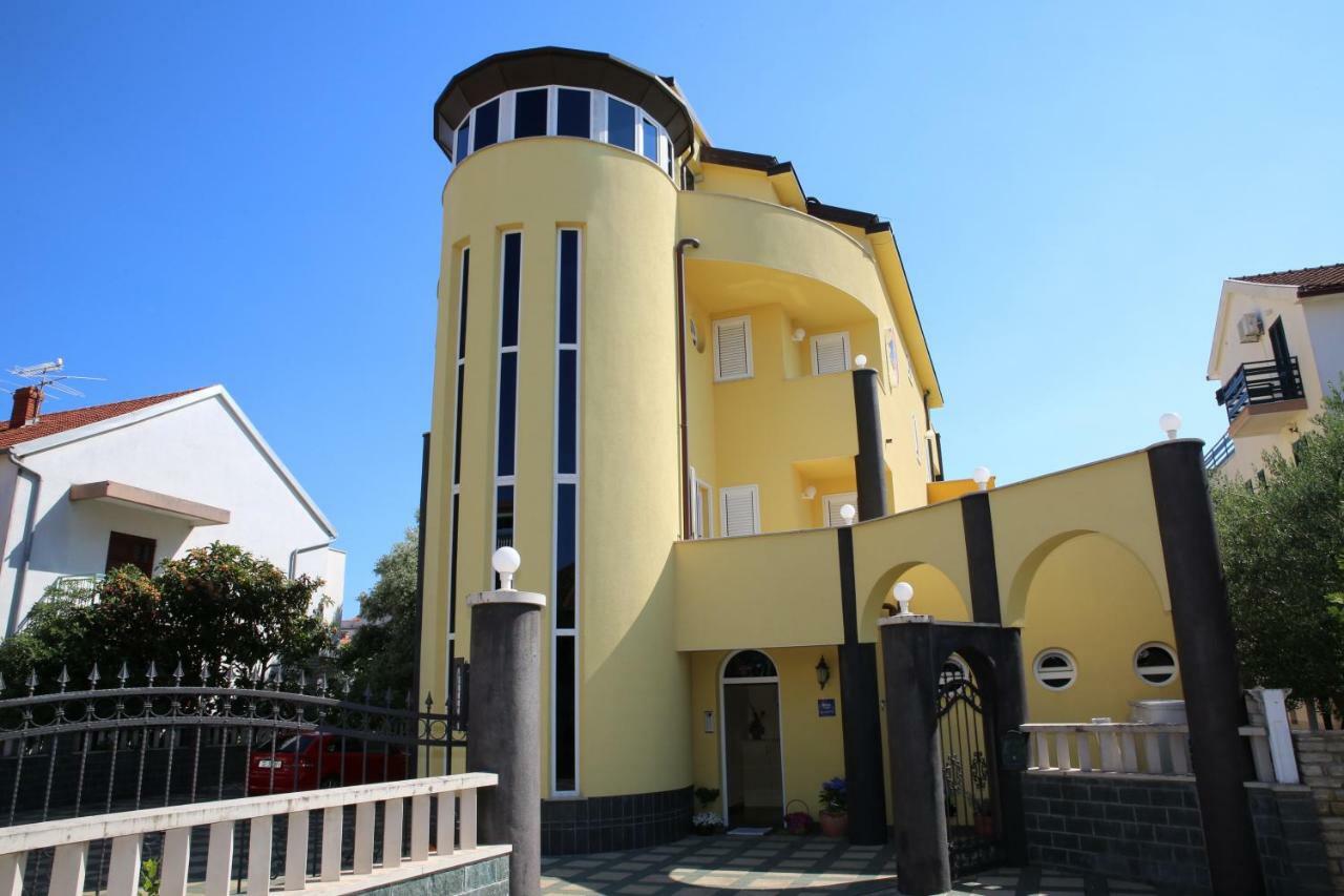 Vila Nara Hotel Vodice Luaran gambar