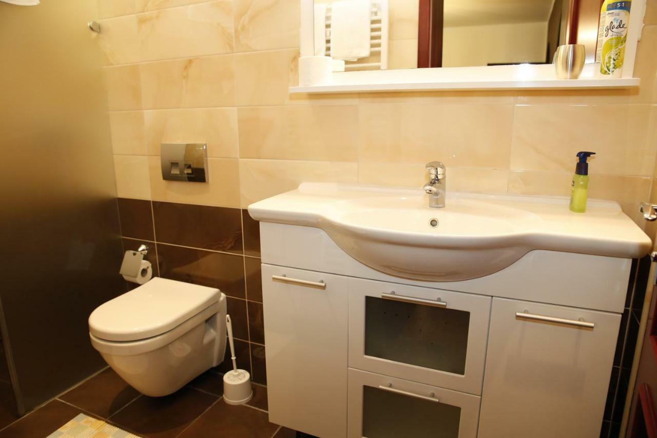 Vila Nara Hotel Vodice Luaran gambar