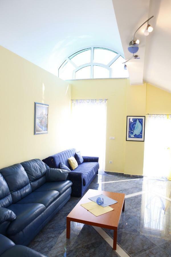 Vila Nara Hotel Vodice Luaran gambar