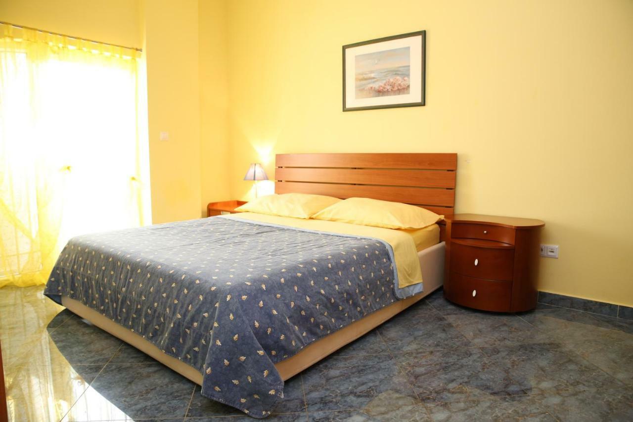 Vila Nara Hotel Vodice Luaran gambar