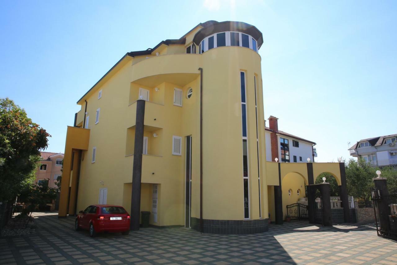 Vila Nara Hotel Vodice Luaran gambar
