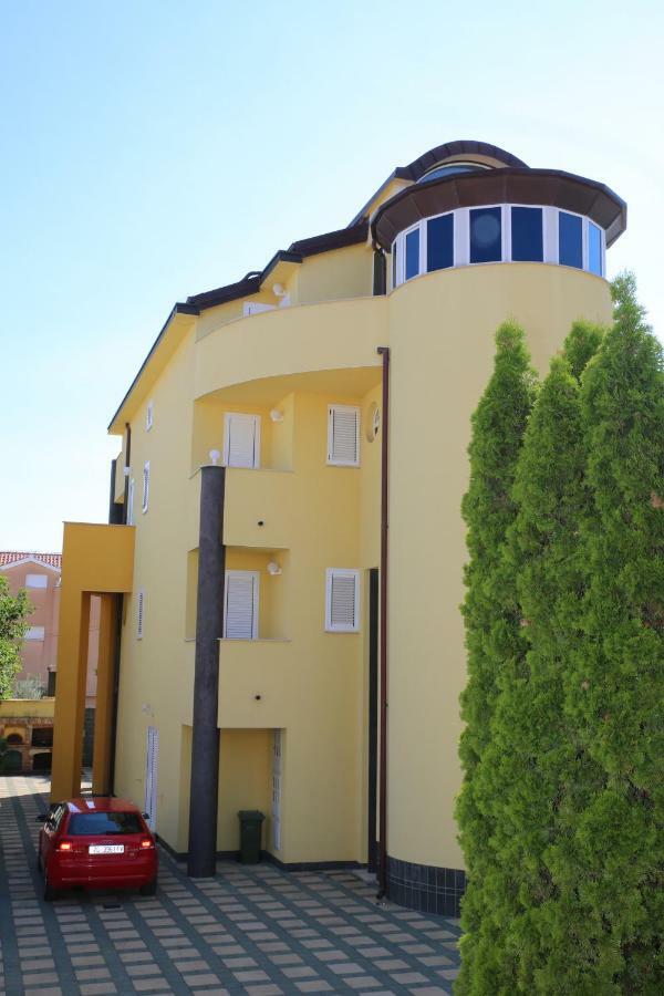 Vila Nara Hotel Vodice Luaran gambar